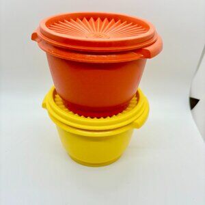 Vintage Tupperware Food Storage Bowls w/lids
